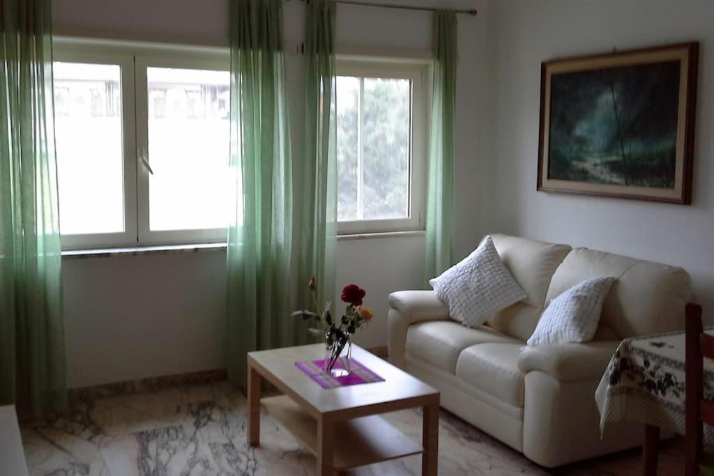 Girasole A Due Passi Dal Mare Apartman Minturno Kültér fotó